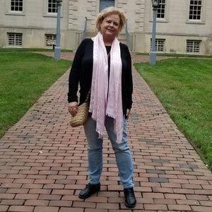 Meet your Posher, Janet